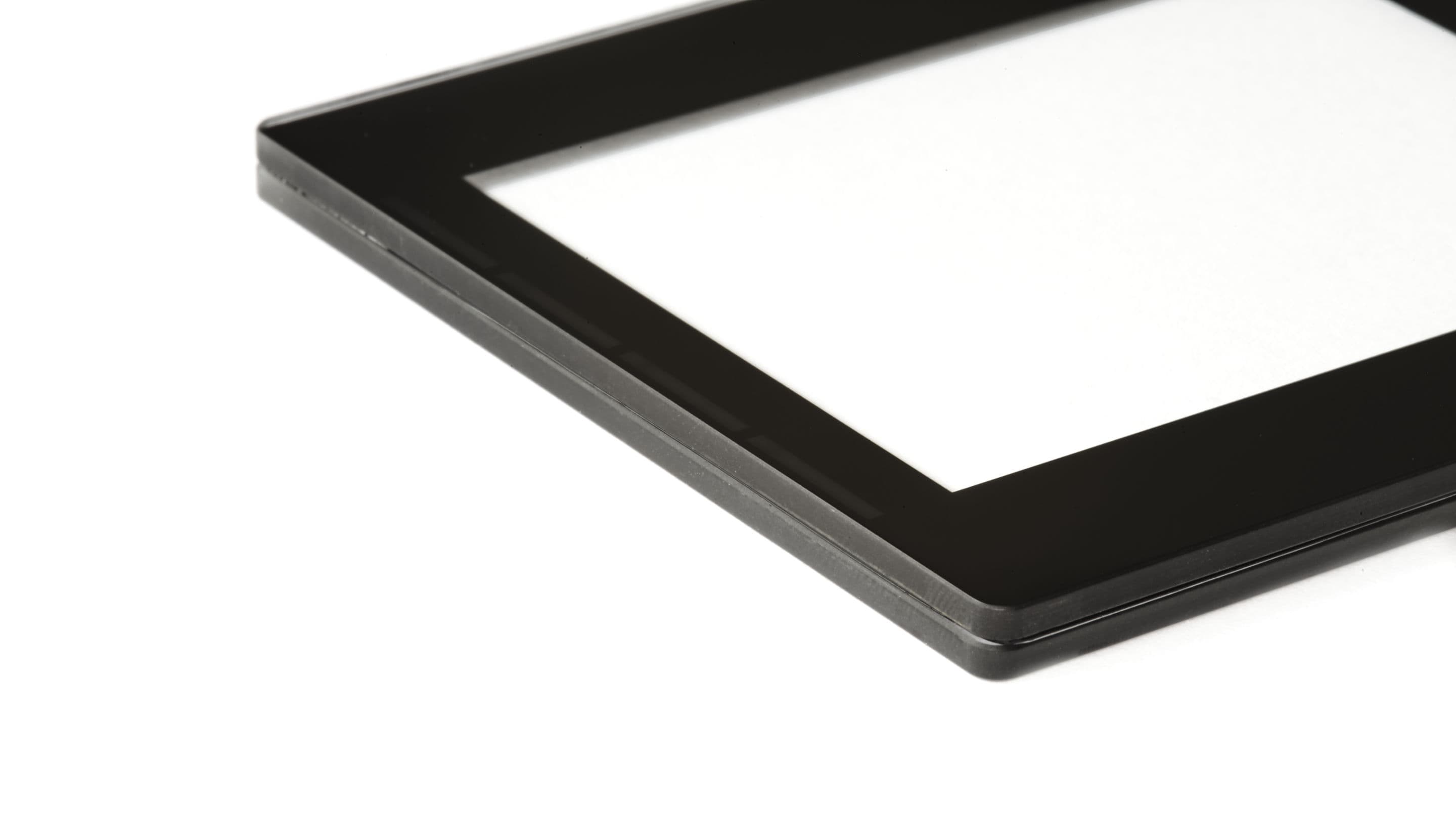 Impactinator® Glas - Lamineret glas, et nærbillede af en tablet