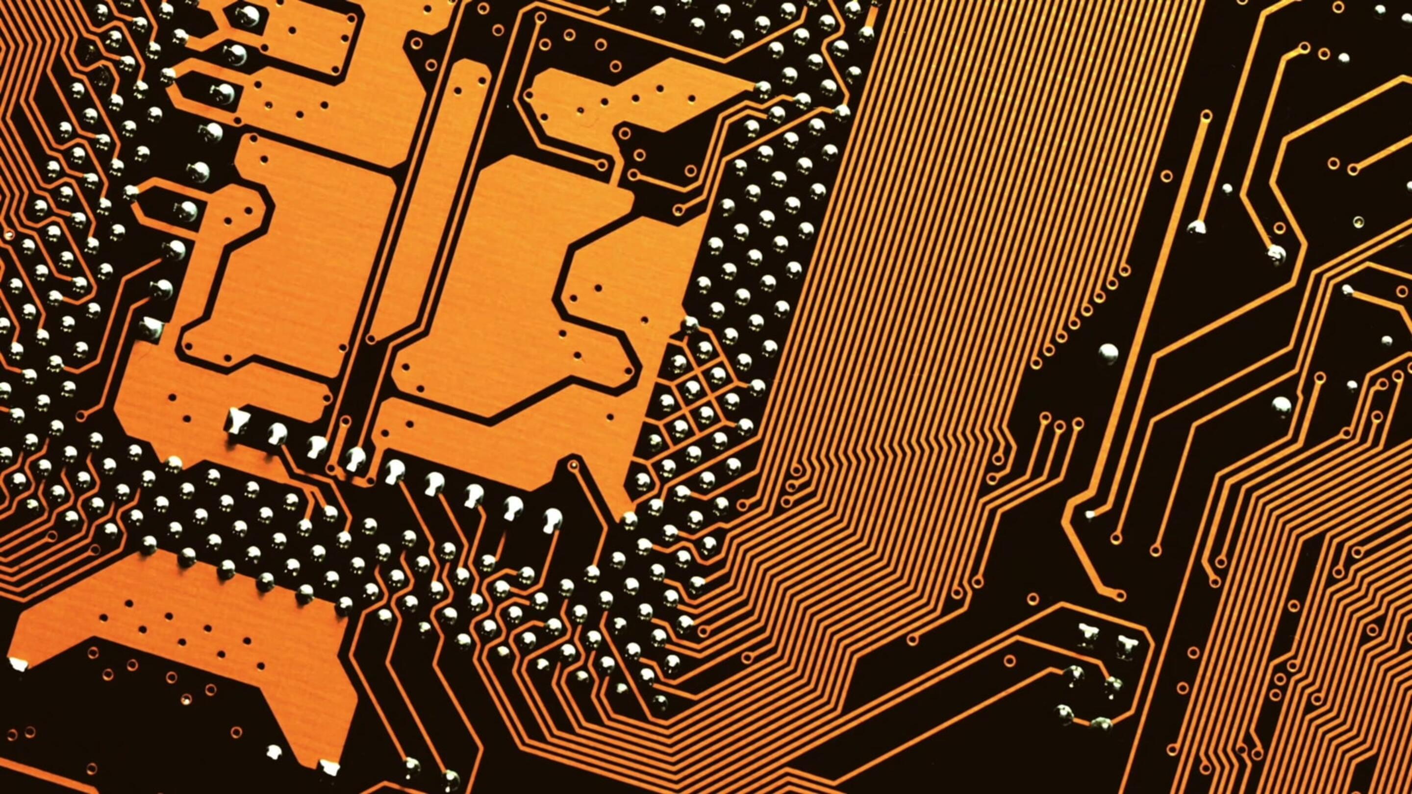 Utvikling - PCB-layout, et nærbilde av et kretskort